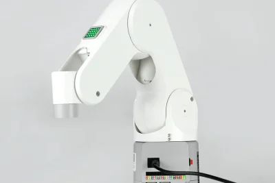 Elephant Robotics myPalletizer 260 Pi – Cánh tay robot Raspberry Pi 4 trục để bàn nhỏ gọn nhất