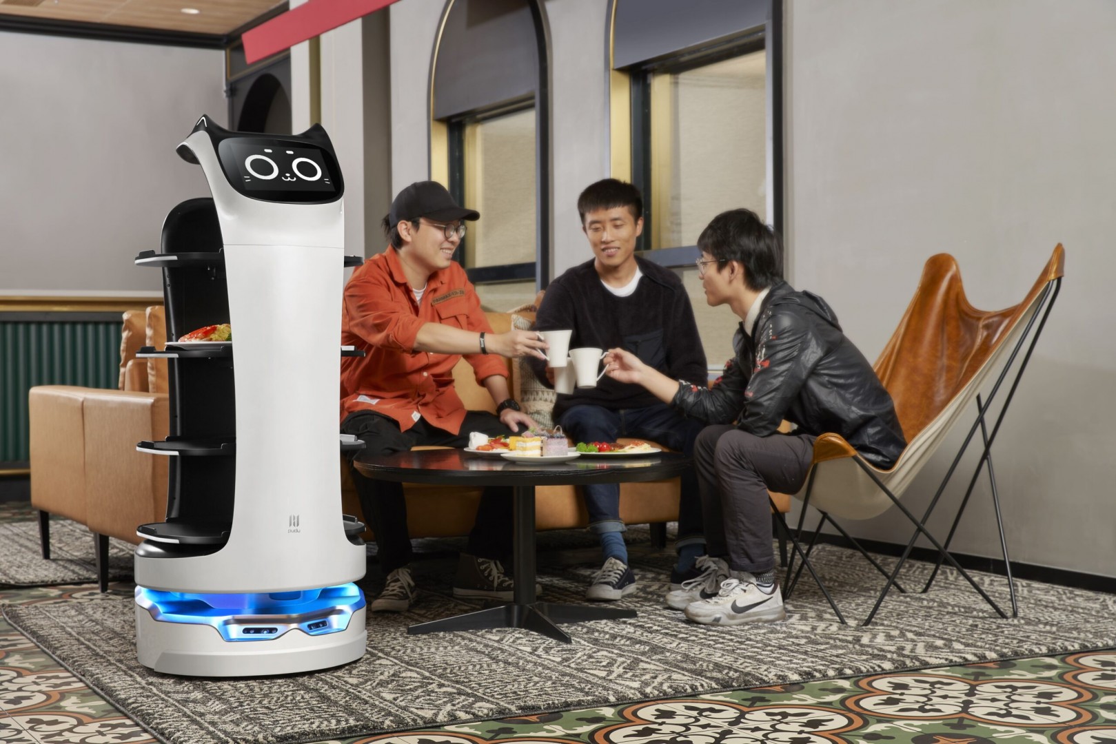 Restaurants Robot Scaled