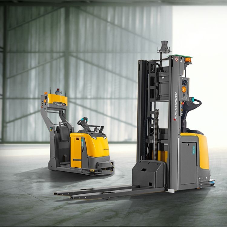 Xe Nâng Tự Hành 01